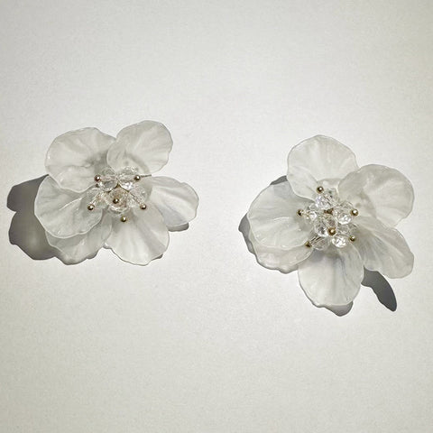 White Flower Earrings for Women Lightweight Crystal Gold Beads